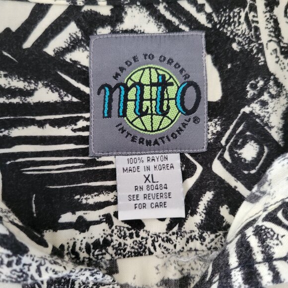 Vintage MTO Black and White Geometric Abstract Short Sleeve Shirt Size XL Rayon - Picture 3 of 8